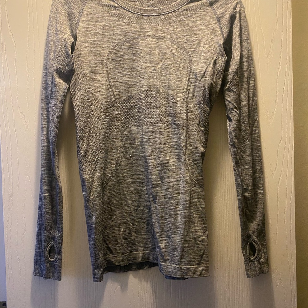 lululemon athletica Gray Fitted Long Sleeve Tee